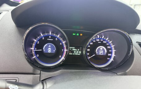 Hyundai Sonata VI, 2011 год, 850 000 рублей, 9 фотография
