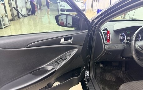 Hyundai Sonata VI, 2011 год, 850 000 рублей, 8 фотография