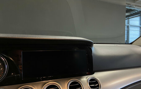 Mercedes-Benz E-Класс, 2018 год, 2 799 000 рублей, 18 фотография