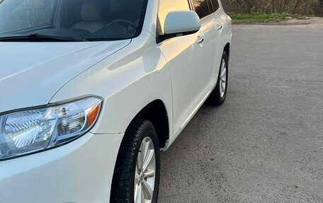 Toyota Highlander III, 2008 год, 1 580 000 рублей, 2 фотография