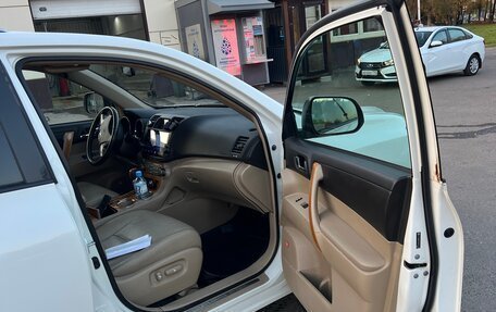 Toyota Highlander III, 2008 год, 1 580 000 рублей, 7 фотография