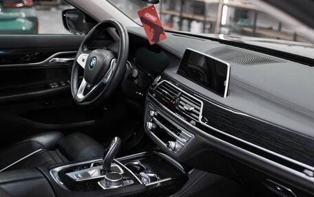 BMW 7 серия, 2022 год, 3 900 000 рублей, 2 фотография