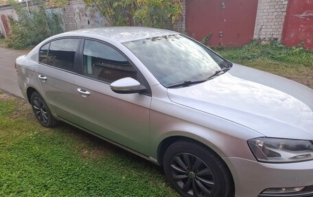 Volkswagen Passat B7, 2011 год, 850 000 рублей, 2 фотография