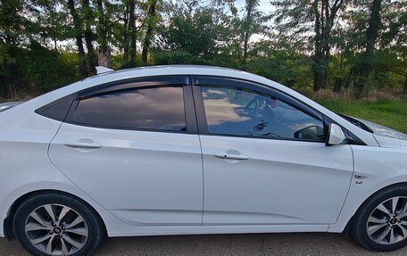 Hyundai Solaris II рестайлинг, 2015 год, 990 000 рублей, 4 фотография