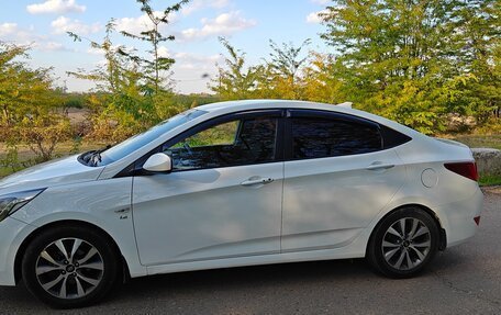 Hyundai Solaris II рестайлинг, 2015 год, 990 000 рублей, 7 фотография