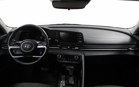 Hyundai Elantra, 2021 год, 1 769 900 рублей, 8 фотография