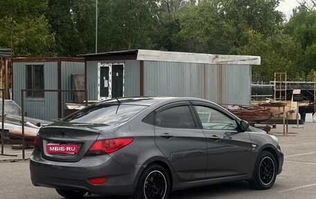 Hyundai Solaris II рестайлинг, 2014 год, 940 000 рублей, 1 фотография