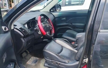 Mitsubishi Outlander III рестайлинг 3, 2008 год, 1 000 000 рублей, 9 фотография