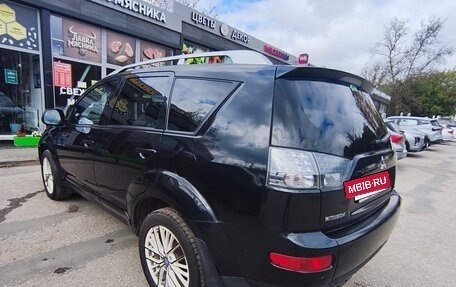 Mitsubishi Outlander III рестайлинг 3, 2008 год, 1 000 000 рублей, 3 фотография