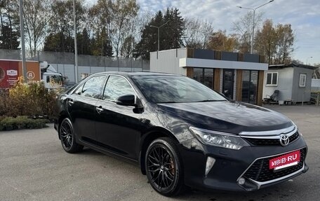 Toyota Camry, 2017 год, 2 000 000 рублей, 3 фотография