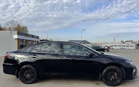 Toyota Camry, 2017 год, 2 000 000 рублей, 10 фотография