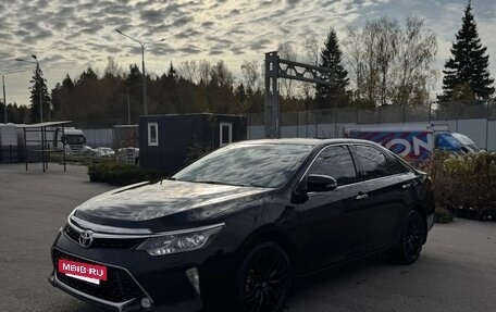 Toyota Camry, 2017 год, 2 000 000 рублей, 5 фотография