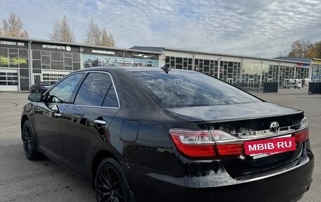 Toyota Camry, 2017 год, 2 000 000 рублей, 7 фотография