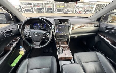 Toyota Camry, 2017 год, 2 000 000 рублей, 13 фотография