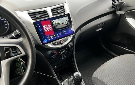 Hyundai Solaris II рестайлинг, 2014 год, 940 000 рублей, 17 фотография