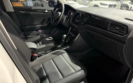 Volkswagen T-Roc I, 2022 год, 2 069 000 рублей, 6 фотография