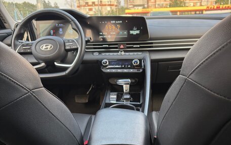 Hyundai Elantra, 2023 год, 2 155 000 рублей, 8 фотография