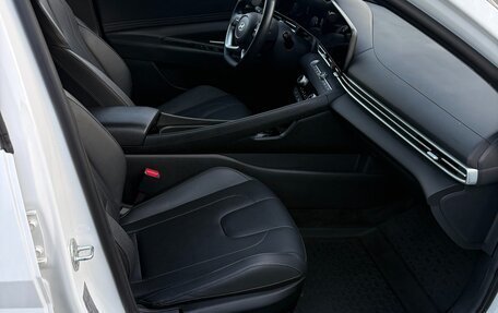 Hyundai Elantra, 2023 год, 2 155 000 рублей, 16 фотография