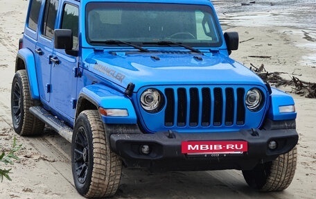 Jeep Wrangler, 2021 год, 4 250 000 рублей, 16 фотография