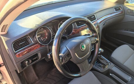 Skoda Superb III рестайлинг, 2012 год, 670 000 рублей, 15 фотография