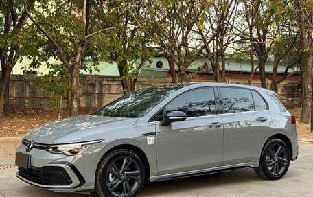 Volkswagen Golf VIII, 2023 год, 1 740 001 рублей, 1 фотография