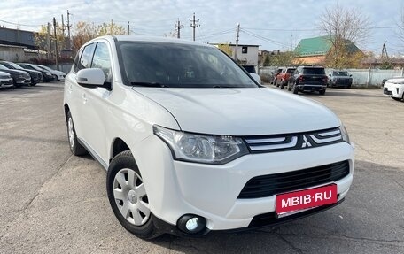Mitsubishi Outlander III рестайлинг 3, 2013 год, 1 190 000 рублей, 1 фотография