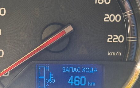 Toyota RAV4, 2014 год, 2 300 000 рублей, 2 фотография
