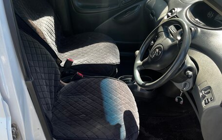 Toyota Vitz, 2002 год, 250 000 рублей, 8 фотография