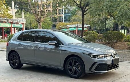 Volkswagen Golf VIII, 2023 год, 1 740 001 рублей, 3 фотография