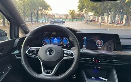 Volkswagen Golf VIII, 2023 год, 1 740 001 рублей, 11 фотография