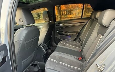 Volkswagen Golf VIII, 2023 год, 1 740 001 рублей, 13 фотография