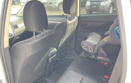 Mitsubishi Outlander III рестайлинг 3, 2013 год, 1 190 000 рублей, 11 фотография