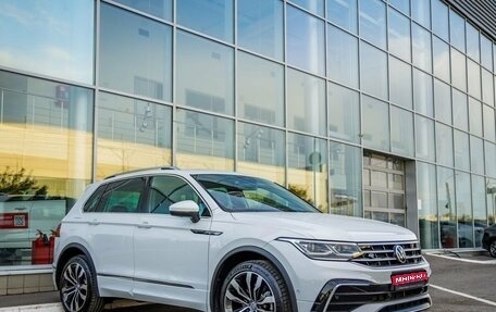Volkswagen Tiguan II, 2021 год, 3 948 000 рублей, 1 фотография