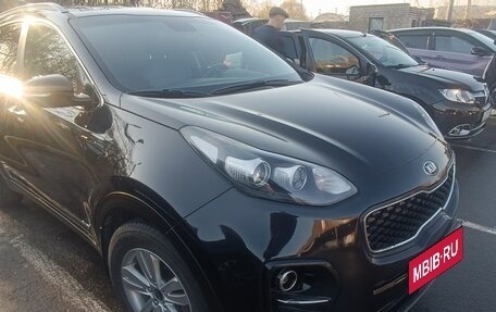 KIA Sportage IV рестайлинг, 2018 год, 1 900 000 рублей, 2 фотография