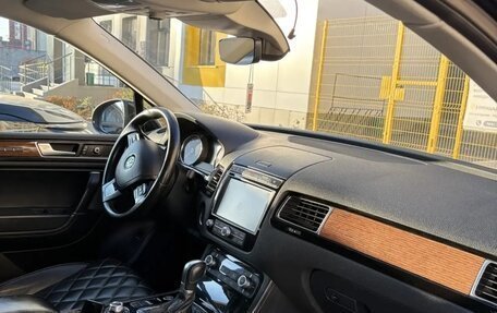 Volkswagen Touareg III, 2017 год, 3 250 000 рублей, 10 фотография