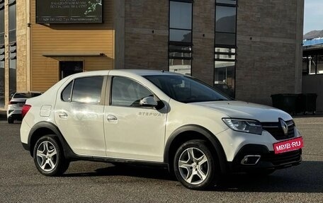 Renault Logan II, 2019 год, 900 000 рублей, 3 фотография
