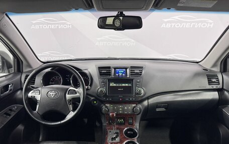 Toyota Highlander III, 2011 год, 2 225 000 рублей, 15 фотография