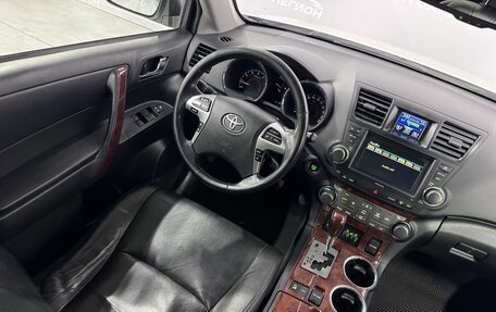 Toyota Highlander III, 2011 год, 2 225 000 рублей, 16 фотография