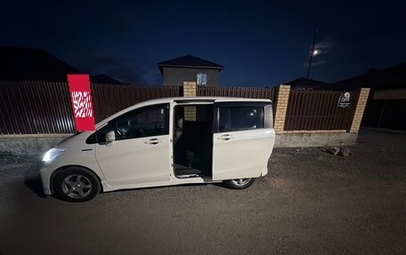 Honda Freed I, 2011 год, 700 000 рублей, 3 фотография