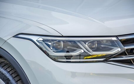 Volkswagen Tiguan II, 2021 год, 3 948 000 рублей, 11 фотография