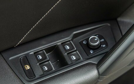 Volkswagen Tiguan II, 2021 год, 3 948 000 рублей, 15 фотография