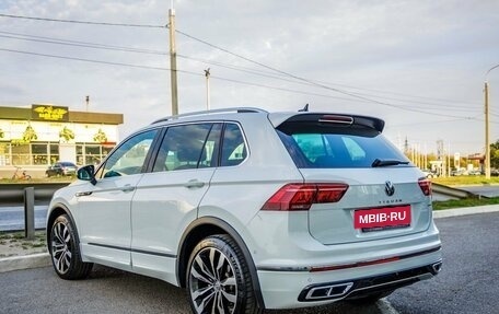 Volkswagen Tiguan II, 2021 год, 3 948 000 рублей, 6 фотография