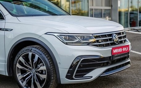 Volkswagen Tiguan II, 2021 год, 3 948 000 рублей, 10 фотография