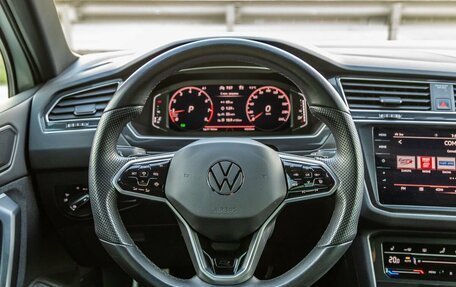 Volkswagen Tiguan II, 2021 год, 3 948 000 рублей, 17 фотография