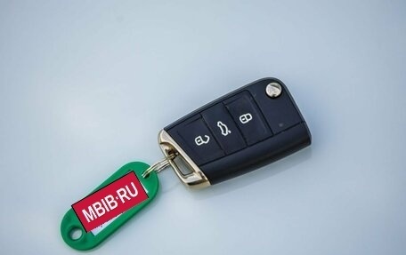 Volkswagen Tiguan II, 2021 год, 3 948 000 рублей, 40 фотография