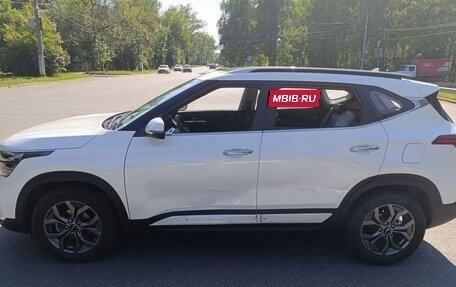 KIA Seltos I, 2024 год, 1 900 000 рублей, 3 фотография