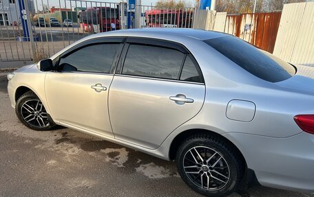 Toyota Corolla, 2011 год, 850 000 рублей, 3 фотография