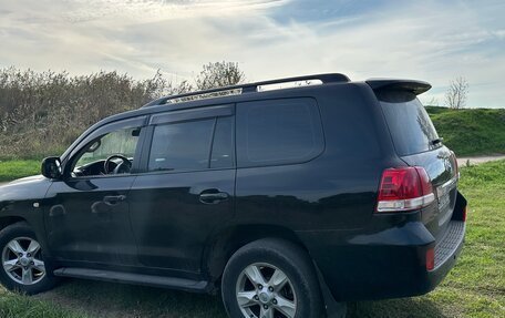 Toyota Land Cruiser 200, 2010 год, 3 300 000 рублей, 5 фотография
