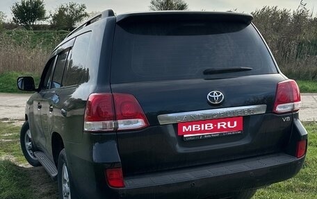 Toyota Land Cruiser 200, 2010 год, 3 300 000 рублей, 6 фотография