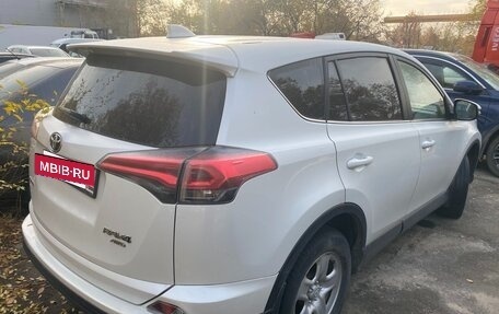 Toyota RAV4, 2018 год, 1 689 000 рублей, 2 фотография